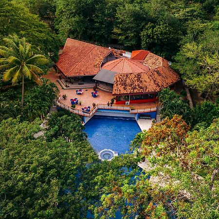 Papagayo Golden Palms Beachfront Hotel Panama Exterior photo